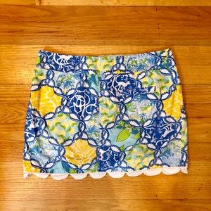Lilly Pulitzer Shorts - Lilly Pulitzer gold skirt with built in skort Lilly Pulitzer Shorts - Lilly Pulitzer gold skirt with built in skort